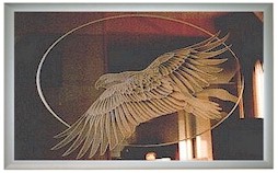 Spiegel mit Amerikanischem Adler - See Adler auf einem Wandspiegel